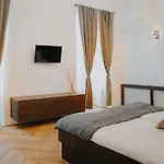 Contessa Apartment