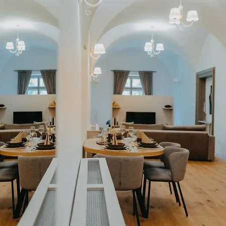 Contessa Apartment