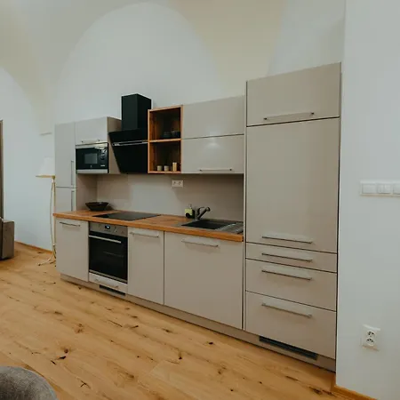 Contessa Apartment *