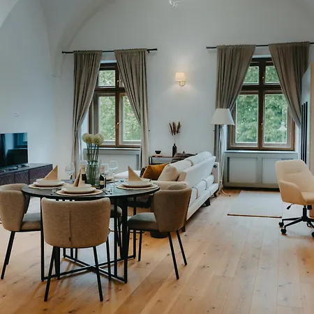 Contessa Apartment