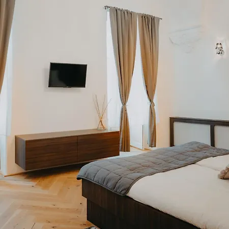 Contessa Apartment