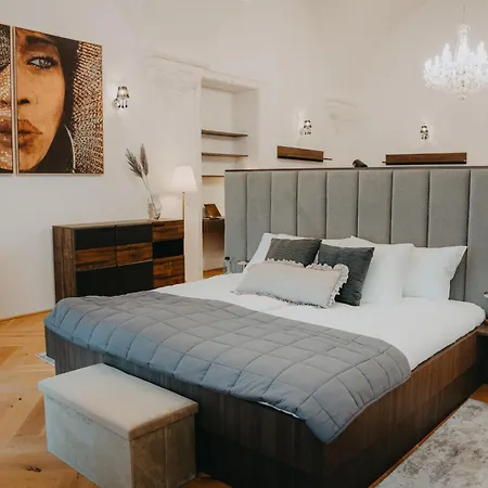 Contessa Apartment