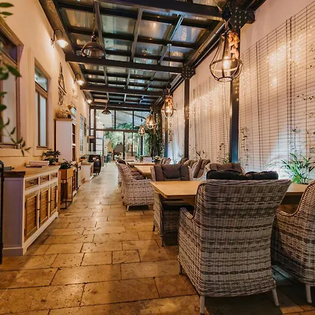 Contessa Apartment