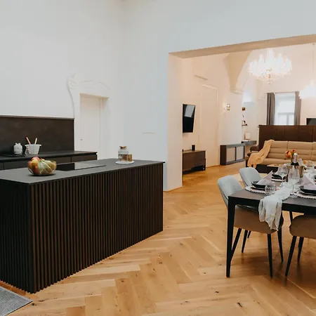 Contessa Apartment